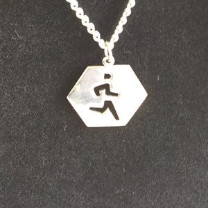 Sarah Coventry Runner pendent on chain